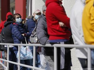 ILO Ingatkan Pengangguran Luas di Kalangan Generasi Lockdown Imbas Corona