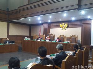 Fakta-fakta Mengejutkan di Sidang Perdana Eks Komisioner KPU Wahyu Setiawan Fakta-fakta Mengejutkan di Sidang Perdana Eks Komisioner KPU Wahyu Setiawan