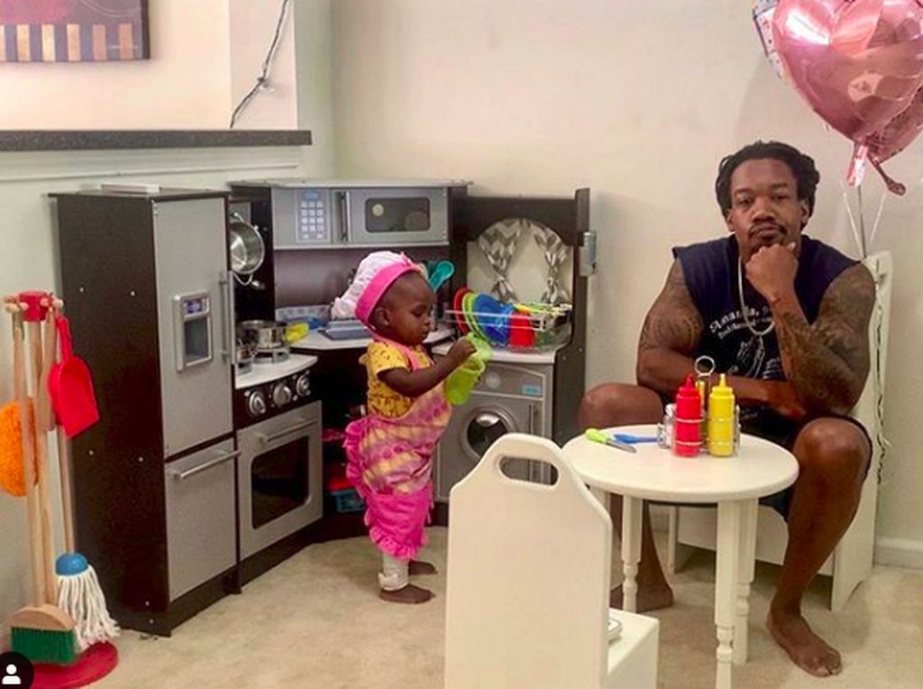 Kocak! Ayah Ulas Restoran Putri Kecilnya dan Viral Kocak! Ayah Ulas Restoran Putri Kecilnya dan Viral
