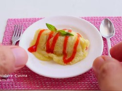 Keren! YouTuber Ini Bikin Masakan Miniatur yang Super Detail