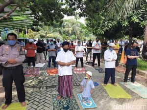 Sejumlah Masjid di Bekasi Kembali Gelar Salat Jumat, Warga: Alhamdulillah