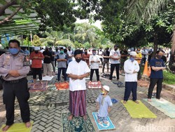Sejumlah Masjid di Bekasi Kembali Gelar Salat Jumat, Warga: Alhamdulillah