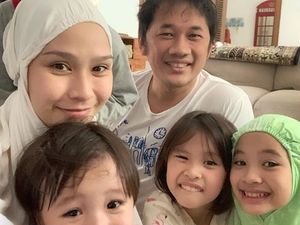 Lihat Keceriaan Zaskia Adya Mecca dan ke-4 Anaknya