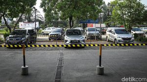 Bukan Cuma Manusia, Mobil Juga Kudu Jarak Jarak