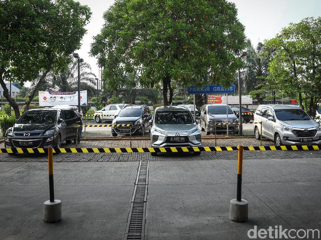 Bukan Cuma Manusia, Mobil Juga Kudu Jarak Jarak Bukan Cuma Manusia, Mobil Juga Kudu Jarak Jarak
