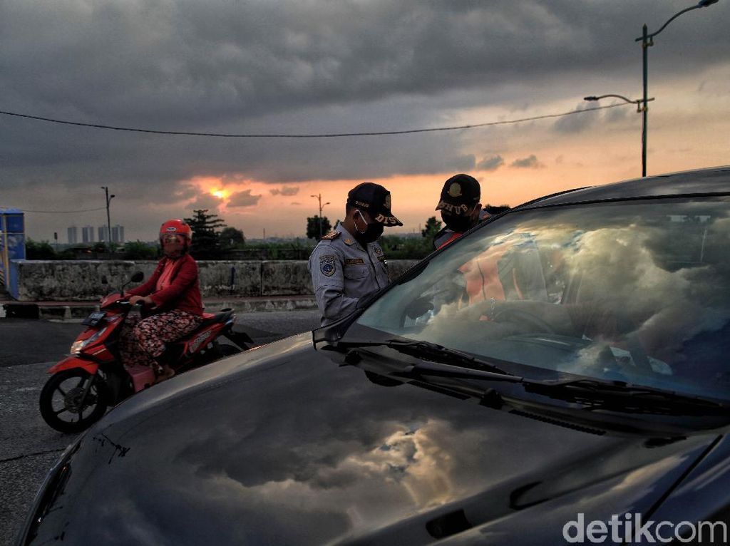 Catat! Masuk Jabodetabek Pakai SIKM Hingga Darurat Corona Dicabut Catat! Masuk Jabodetabek Pakai SIKM Hingga Darurat Corona Dicabut