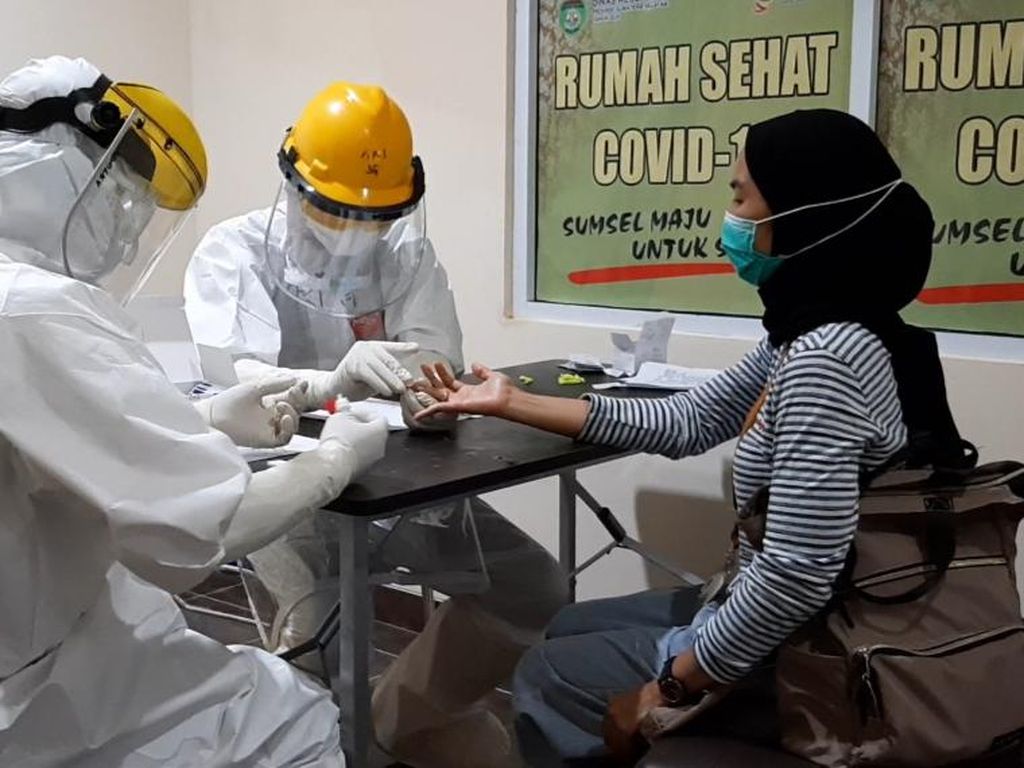 Ratusan Jurnalis di Sumsel Ikut Rapid Test Usai 1 Wartawati Positif Corona Ratusan Jurnalis di Sumsel Ikut Rapid Test Usai 1 Wartawati Positif Corona