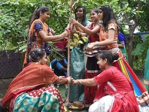 Setiap 1 Bayi Lahir Desa Ini Tanam 111 Pohon, Hasilnya Hutan Menakjubkan Ini