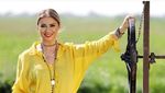 Dari Model Playboy ke Lapangan Hijau