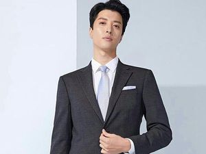 Usai Umumkan Perceraian, Lee Dong Gun Diincar Bintangi Film Baru Usai Umumkan Perceraian, Lee Dong Gun Diincar Bintangi Film Baru