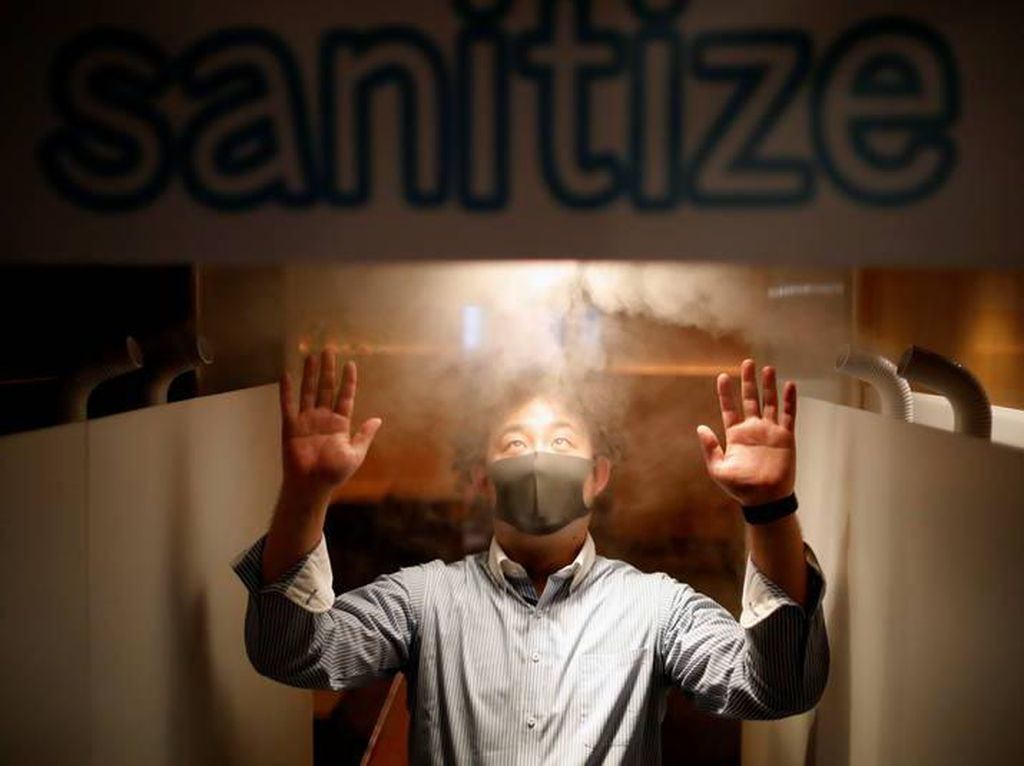 Buka Kembali, Pub di Jepang Pasang Mesin Semprotan Disinfektan Buka Kembali, Pub di Jepang Pasang Mesin Semprotan Disinfektan