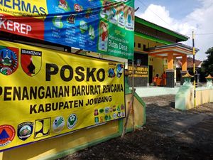 Ratusan Warga di Desa Jombang Jalani Karantina Selama 14 Hari Ratusan Warga di Desa Jombang Jalani Karantina Selama 14 Hari