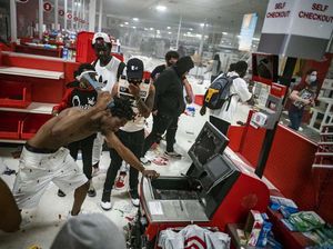 Penjarahan Warnai Aksi Protes Kematian George Floyd