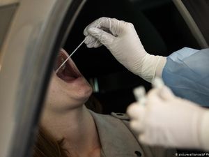 Alat Swab Corona Patah di Hidung, Bocah Ini Meninggal