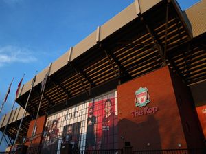 Skuad Liverpool Berlutut dan Serukan #BlackLivesMatter untuk George Floyd