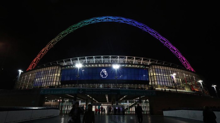 LONDON, ENGLAND - DECEMBER 05: A general view outside the stadium as the Wembley Arch shows the colours of the Stonewall Rainbow campaign above the Premier League logo ahead of the Premier League match between Tottenham Hotspur and Southampton FC at Wembley Stadium on December 5, 2018 in London, United Kingdom. (Photo by Catherine Ivill/Getty Images)