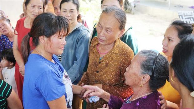 Kisah Anak Temukan Orang Tua Kandung Berkat Media Sosial