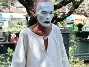 Kronologi Bapak Pantomim Indonesia Jemek Supardi Meninggal Dunia Kronologi Bapak Pantomim Indonesia Jemek Supardi Meninggal Dunia