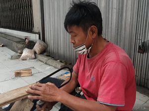 Suara Pengrajin Kayu Ibu Kota, Enggan Andalkan Bansos
