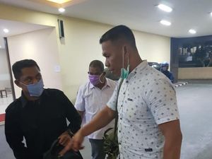 Status Tersangka Tak Sah, Hakim Diminta Setop Kasus Ruslan Status Tersangka Tak Sah, Hakim Diminta Setop Kasus Ruslan