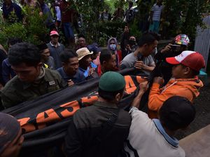 Penambang Belerang yang Hilang Ditemukan 150 Meter dari Bibir Kawah Ijen