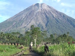 Gunung Semeru Segera Dibuka Kembali, Kapan?