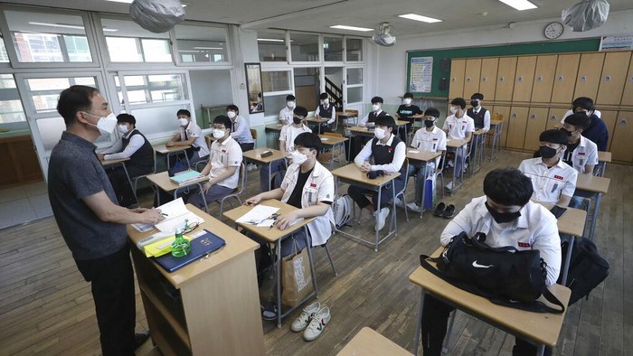 Bye-bye TikTok! Korsel Siapkan Aturan Baru untuk Ponsel di Sekolah, Kenapa Ya?