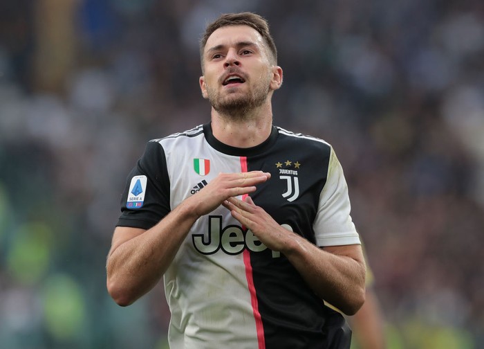 TURIN, ITALY - SEPTEMBER 21:  Aaron Ramsey of Juventus celebrates after scoring the equalizing goal during the Serie A match between Juventus and Hellas Verona at Allianz Stadium on September 21, 2019 in Turin, Italy.  (Photo by Emilio Andreoli/Getty Images)