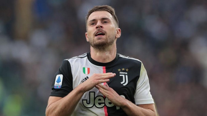 TURIN, ITALY - SEPTEMBER 21:  Aaron Ramsey of Juventus celebrates after scoring the equalizing goal during the Serie A match between Juventus and Hellas Verona at Allianz Stadium on September 21, 2019 in Turin, Italy.  (Photo by Emilio Andreoli/Getty Images)
