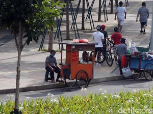 Pandemi Corona, PKL Menjamur di Jalan Sudirman
