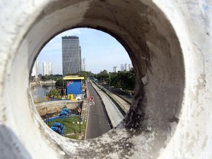 Hari Ini Ruas Jalan di Jakarta Terlihat Lengang Hari Ini Ruas Jalan di Jakarta Terlihat Lengang