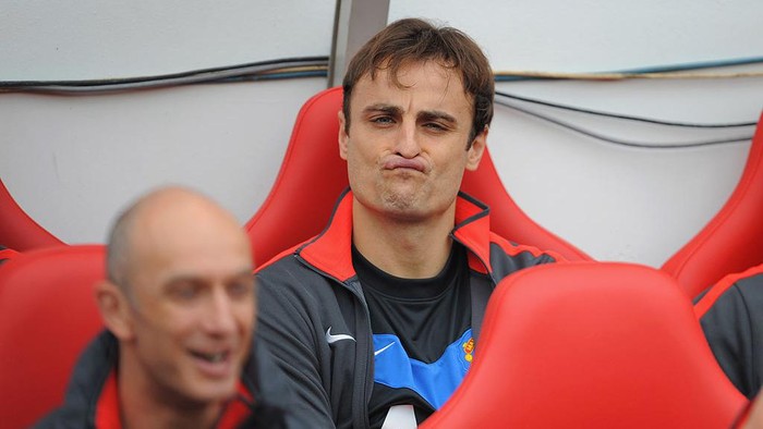 SUNDERLAND, ENGLAND - OCTOBER 02:  Dimitar Berbatov of Manchester United sits on the bench during the Barclays Premier League match between Sunderland and Manchester United at the Stadium of Light on October 2, 2010 in Sunderland, England.  (Photo by Michael Regan/Getty Images)