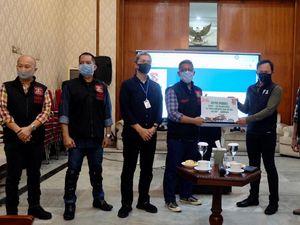 Komunitas Pehobi Moge Salurkan Donasi COVID-19 Rp 35 Juta di Bogor