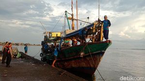 Tradisi Lomban di Jepara Digelar Sederhana