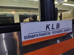KAI Perpanjang Kereta Luar Biasa Relasi Bandung Ke Surabaya