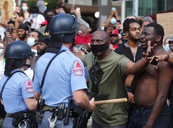 Paling Depan, Polisi New Jersey Ikut Demo Kematian George Floyd