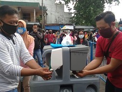 Warga Surabaya Jalani Swab dan Rapid Test di Taman Mundu, Target 500 Orang