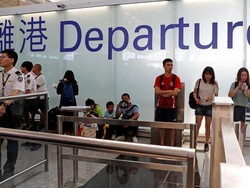 Masa Depan Suram, Warga Hong Kong Pertimbangkan Angkat Kaki Selamanya