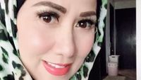 Foto: Deretan Gaya Venna Melinda yang Kini Hijrah Memakai Hijab