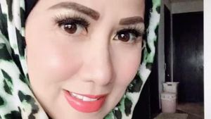Foto: Deretan Gaya Venna Melinda yang Kini Hijrah Memakai Hijab