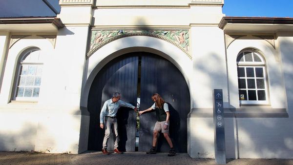 Kebun Binatang Australia Kembali Buka untuk Umum