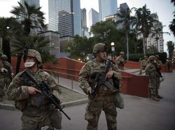 Trump Kerahkan Ribuan Tentara-Polisi di Washington Usai Demo George Floyd