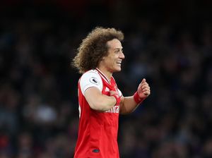 David Luiz Gonta-ganti Baju di TikTok, Pilih yang Mana?
