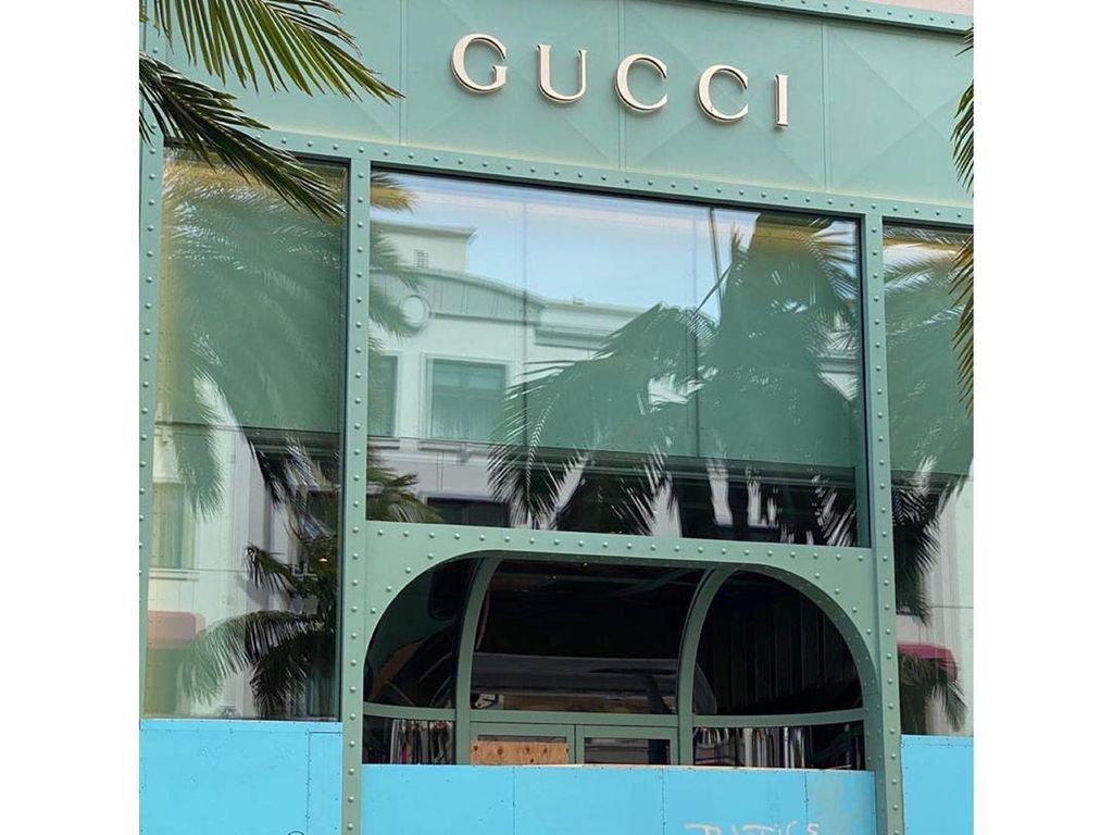 Foto: Butik Hermes Hingga Gucci Jadi Korban Vandalisme di Beverly Hills