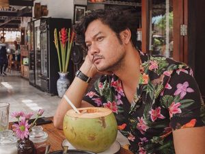 Intip Momen Kulineran Seru Dwi Sasono Sebelum Terciduk Kasus Narkoba Intip Momen Kulineran Seru Dwi Sasono Sebelum Terciduk Kasus Narkoba