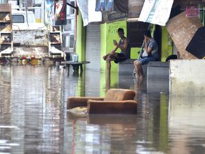 Waspada Banjir, BMKG Prediksi Musim Hujan Maju Pada September 2022 Waspada Banjir, BMKG Prediksi Musim Hujan Maju Pada September 2022