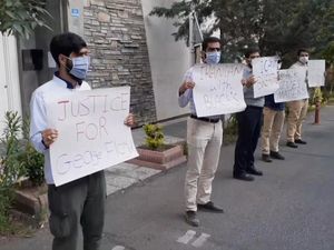 Aksi Protes Kematian George Floyd Juga Muncul di Iran