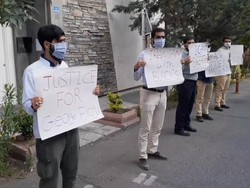 Aksi Protes Kematian George Floyd Juga Muncul di Iran