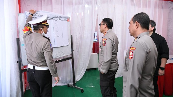 Kakorlantas Irjen Istiono Cek Arus Balik Mudik 2020