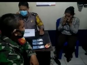 Perempuan di Pandeglang Ditangkap Saat Belanja Pakai Uang Palsu Perempuan di Pandeglang Ditangkap Saat Belanja Pakai Uang Palsu